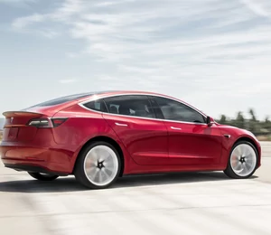 Plus de 50 000 Tesla Model 3 (encore) rappelées : un problème sur l'affichage de vitesse en cause